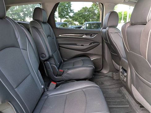 Used 2019 Buick Enclave Avenir w/ Avenir Technology Package image 14