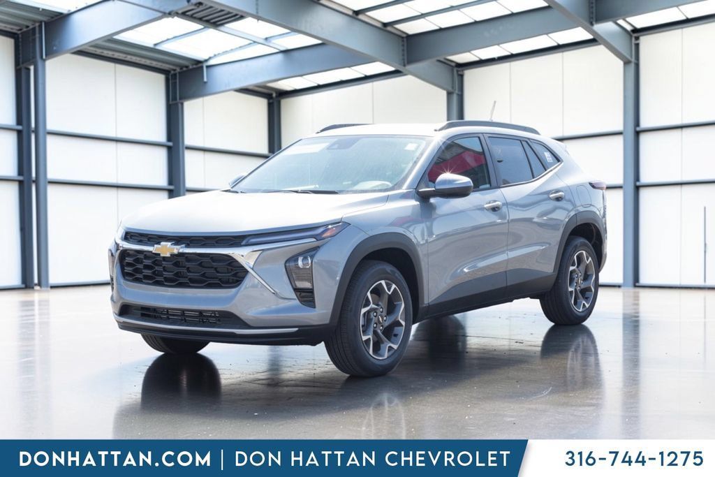 New 2026 Chevrolet Trax LT w/ Driver Confidence Package FWD image 21