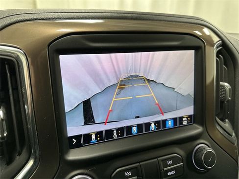 Used 2021 Chevrolet Silverado 1500 High Country w/ Technology Package image 13