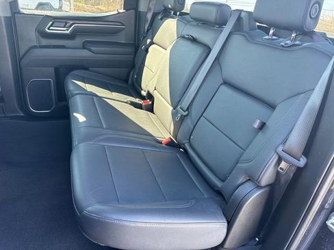 Certified 2025 GMC Sierra 1500 SLT image 15