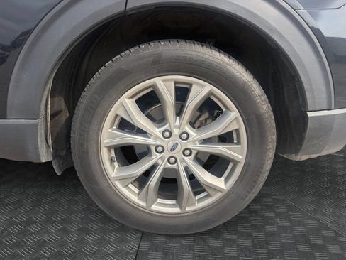 Used 2020 Ford Explorer XLT w/ Equipment Group 202A AWD/4WD image 9