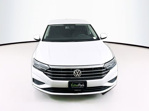 Used 2021 Volkswagen Jetta FWD image 2