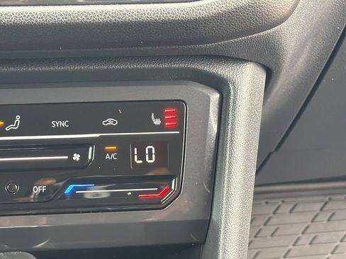 Certified 2023 Volkswagen Tiguan SE FWD image 15