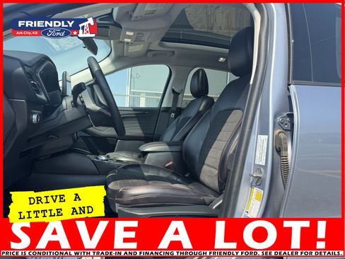 Used 2022 Ford Escape SEL w/ SEL Stealth AWD Package image 11