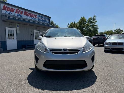 Used 2013 Ford Fiesta SE FWD image 8