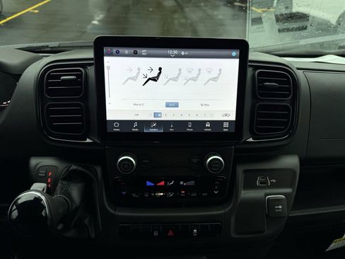 New 2026 RAM ProMaster 3500 w/ Premium Convenience Group image 23