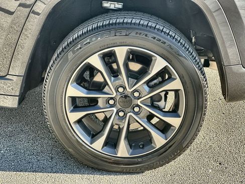 Used 2022 Jeep Grand Cherokee Overland image 34