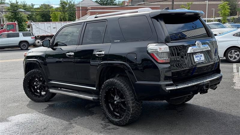 Used 2017 Toyota 4Runner Limited AWD/4WD image 4