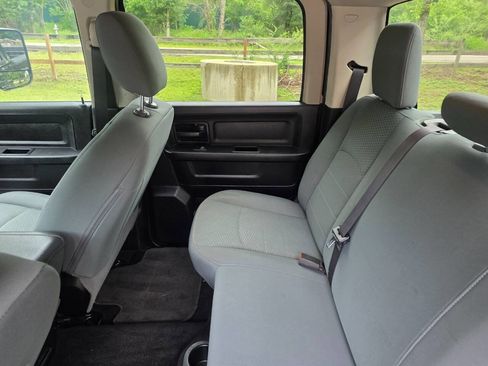 Used 2018 RAM 2500 Tradesman w/ Chrome Appearance Group AWD/4WD image 19