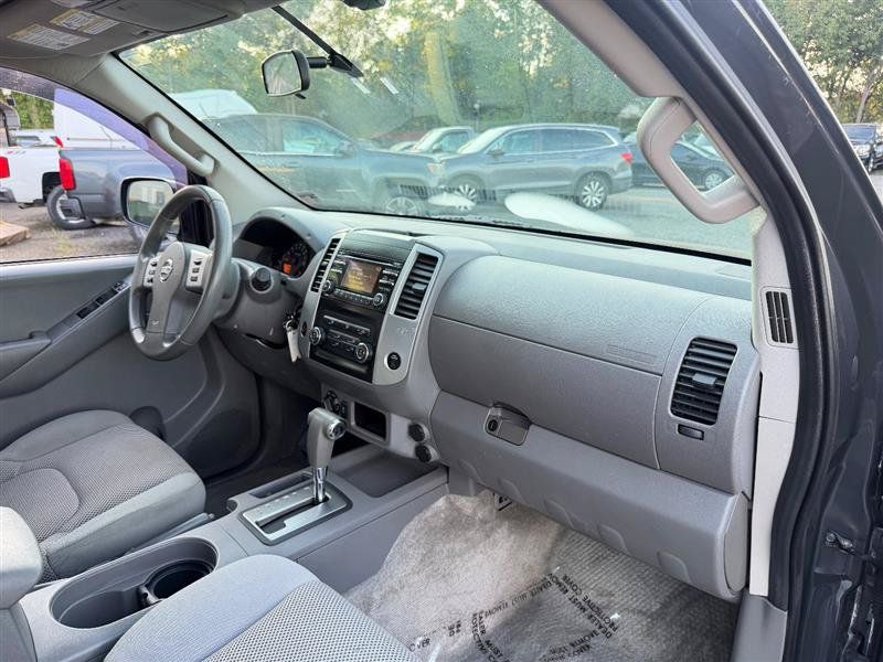 Used 2013 Nissan Frontier SV AWD/4WD image 16