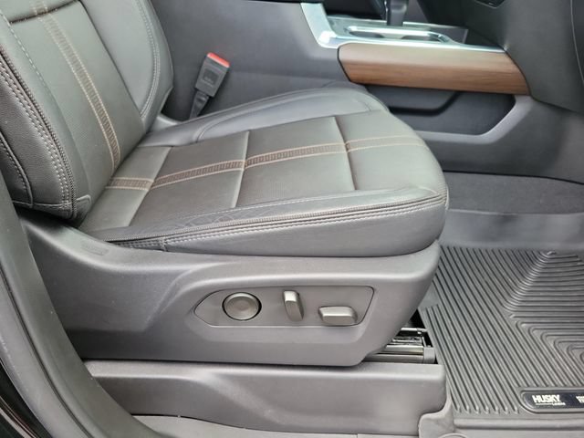Used 2024 Chevrolet Silverado 1500 High Country w/ Technology Package AWD/4WD image 33