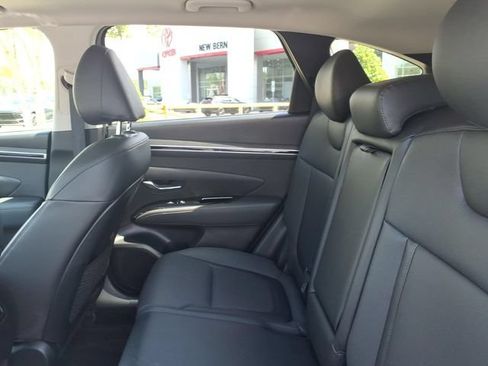 Used 2024 Hyundai Tucson Limited AWD/4WD image 7