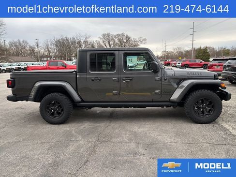 Used 2022 Jeep Gladiator Sport AWD/4WD image 4