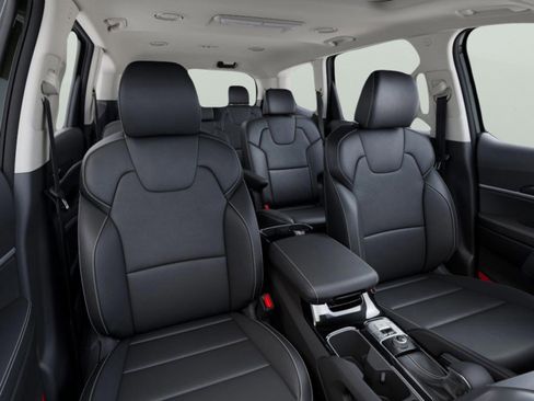 New 2025 Kia Telluride S image 15