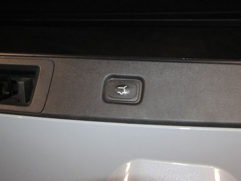 Used 2025 Ford Expedition Active image 45