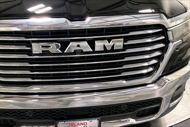 Used 2025 RAM 1500 Laramie AWD/4WD image 30