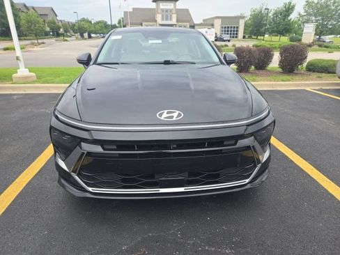 Used 2025 Hyundai Sonata SEL FWD image 2