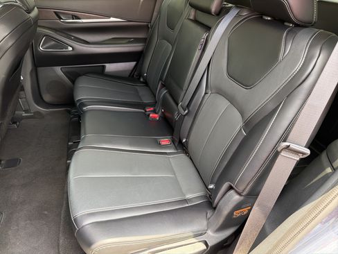 Used 2023 INFINITI QX60 Sensory w/ Vision Package AWD/4WD image 18