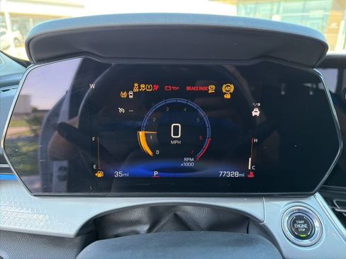 Used 2024 Chevrolet Trax LT w/ Driver Confidence Package FWD image 13
