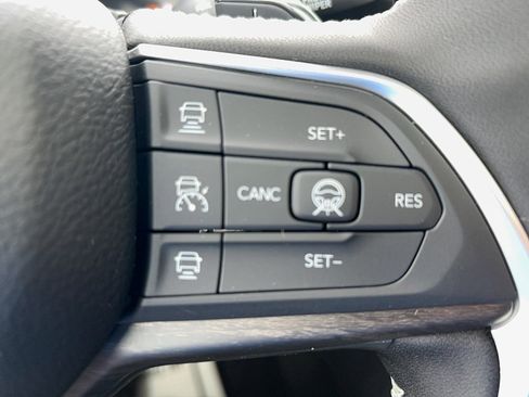 New 2026 Jeep Grand Cherokee Altitude AWD/4WD image 18