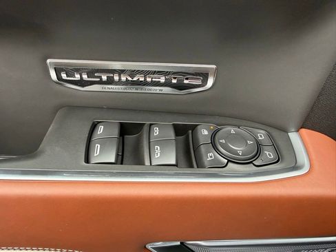 New 2026 GMC Sierra 1500 Denali Ultimate w/ LPO, Black Badging Package image 30