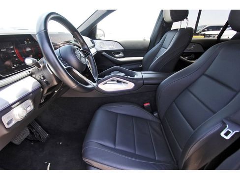 Used 2025 Mercedes-Benz GLS 450 4MATIC image 6