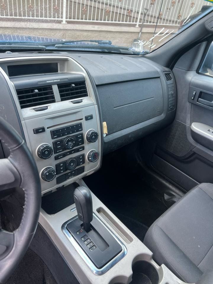 Used 2011 Ford Escape XLT w/ 202A Rapid Spec Order Code FWD image 8