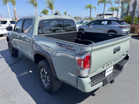 Used 2023 Toyota Tacoma TRD Off-Road w/ Technology Package RWD image 33
