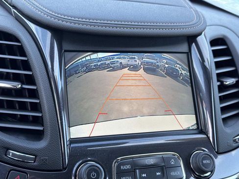 Used 2017 Chevrolet Impala LT w/ Leather Package image 17