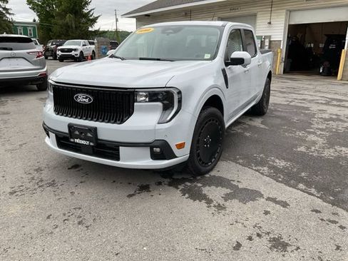 Used 2026 Ford Maverick Lobo AWD/4WD image 24