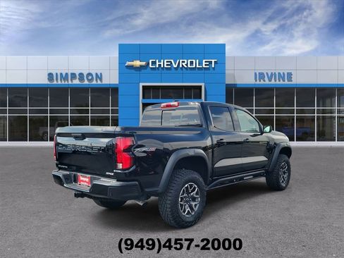 Used 2025 Chevrolet Colorado ZR2 AWD/4WD image 8