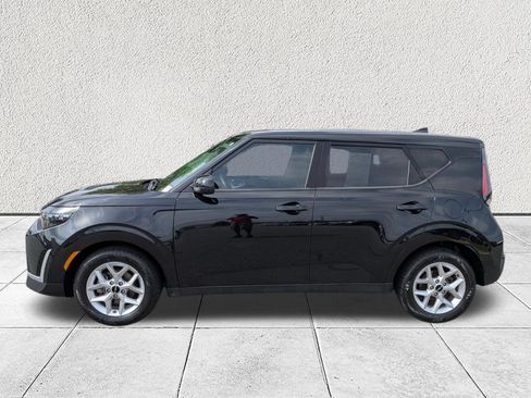 Used 2024 Kia Soul LX w/ Option Group 015 FWD image 6