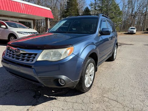 Used 2013 Subaru Forester 2.5X Premium w/ All-Weather Plus Pkg AWD/4WD image 1