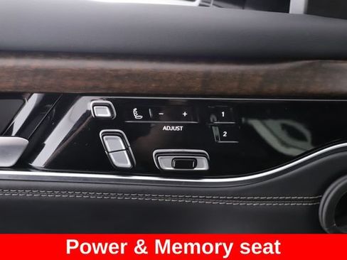 Used 2025 Jeep Grand Wagoneer 4WD image 20