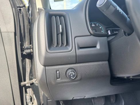 Used 2022 Chevrolet Colorado LT w/ LT Convenience Package RWD image 31