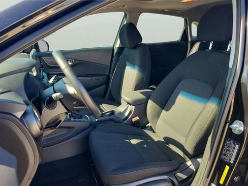 Certified 2022 Hyundai Kona SEL w/ Convenience Package image 14