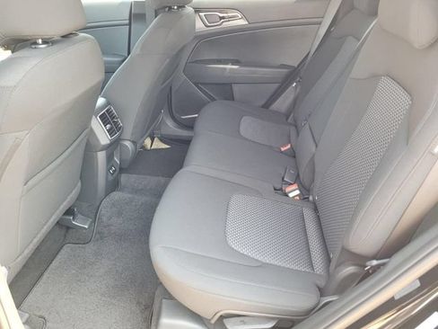 New 2026 Kia Sportage LX FWD image 11