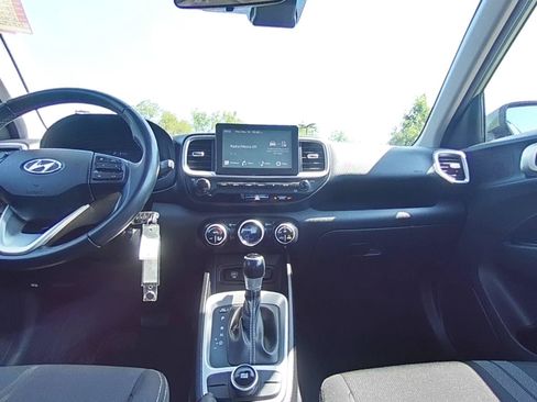 Certified 2023 Hyundai Venue SEL FWD image 30