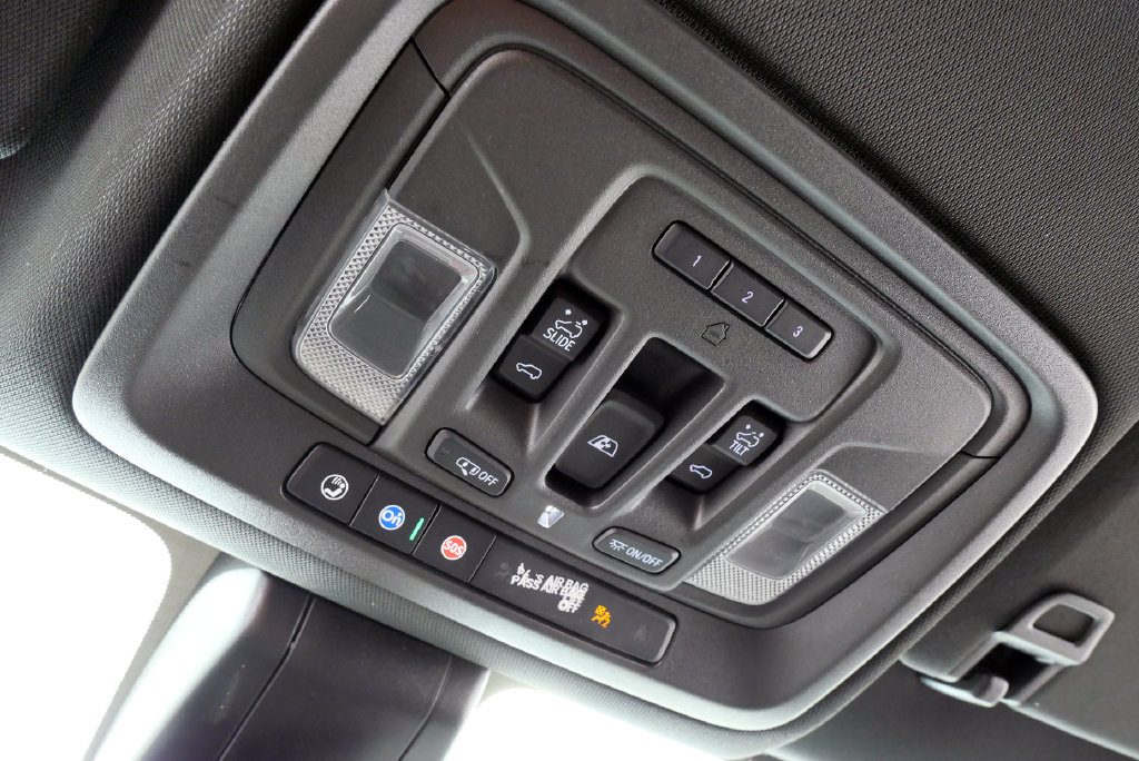 Used 2023 Chevrolet Silverado 2500 High Country w/ Safety Package II AWD/4WD image 35