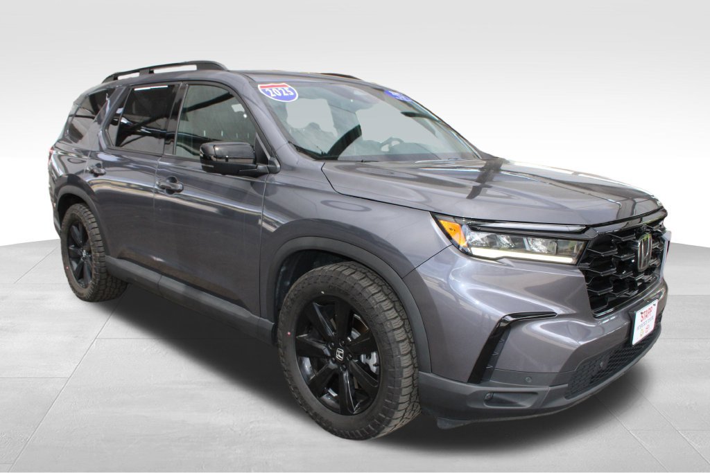 Used 2025 Honda Pilot Black Edition image 22
