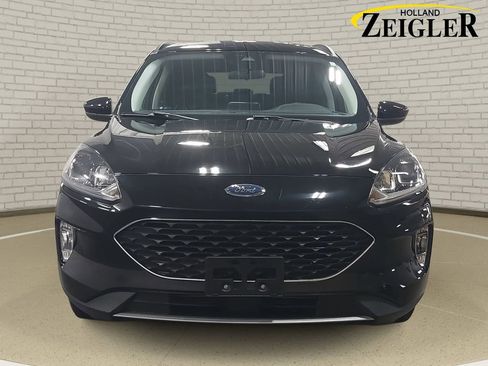 Used 2022 Ford Escape SEL w/ Technology Package image 2