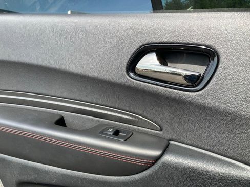 Used 2024 Dodge Durango GT image 11