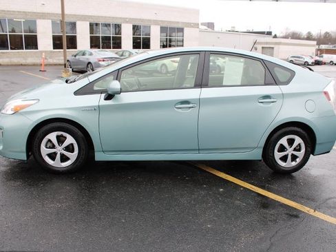Used 2014 Toyota Prius Four image 7