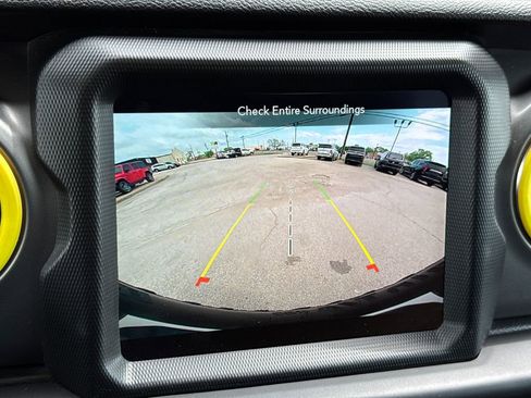 Used 2022 Jeep Wrangler Unlimited Rubicon 4xe image 27