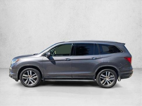 Used 2017 Honda Pilot Touring image 9