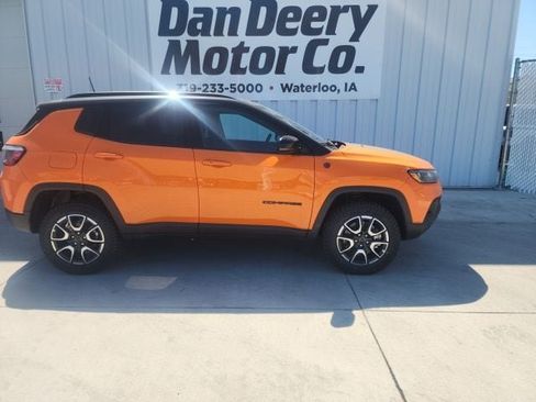 New 2026 Jeep Compass Trailhawk AWD/4WD image 7