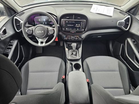 Used 2024 Kia Soul LX w/ Option Group 015 image 15