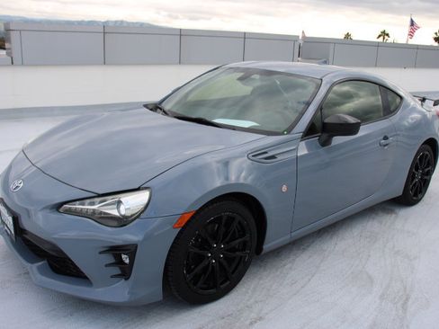 Used 2018 Toyota 86 image 6