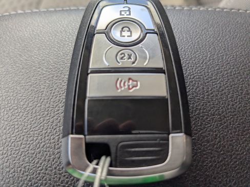 Used 2022 Ford Escape SE w/ Cold Weather Package image 28