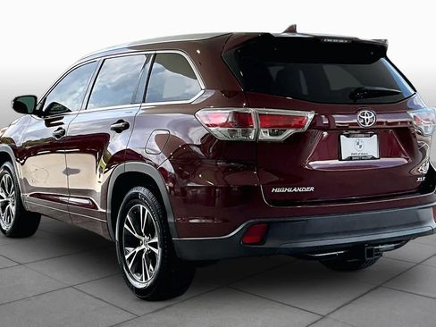 Used 2016 Toyota Highlander XLE FWD image 11